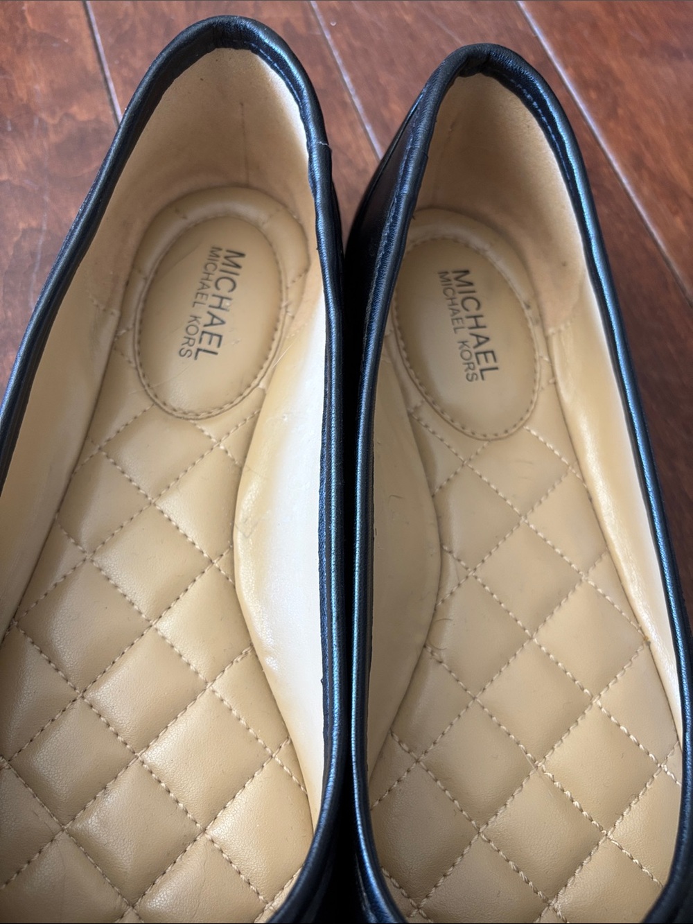 Michael Kors Bow Flats - Picture 3 of 5